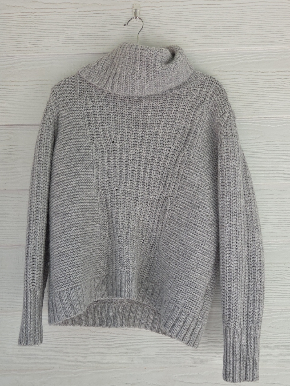 Cozy Banana Republic Italian Yarn Turtleneck Knit Sweater - Light Gray